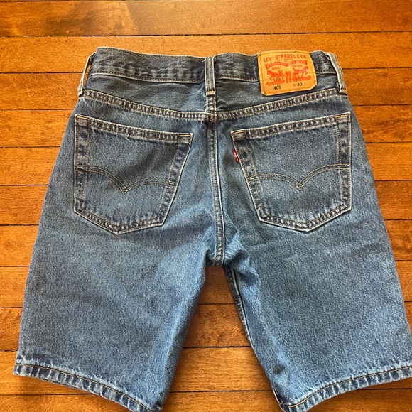 Levi 405 Jean shorts size 30 - Picture 2 of 6